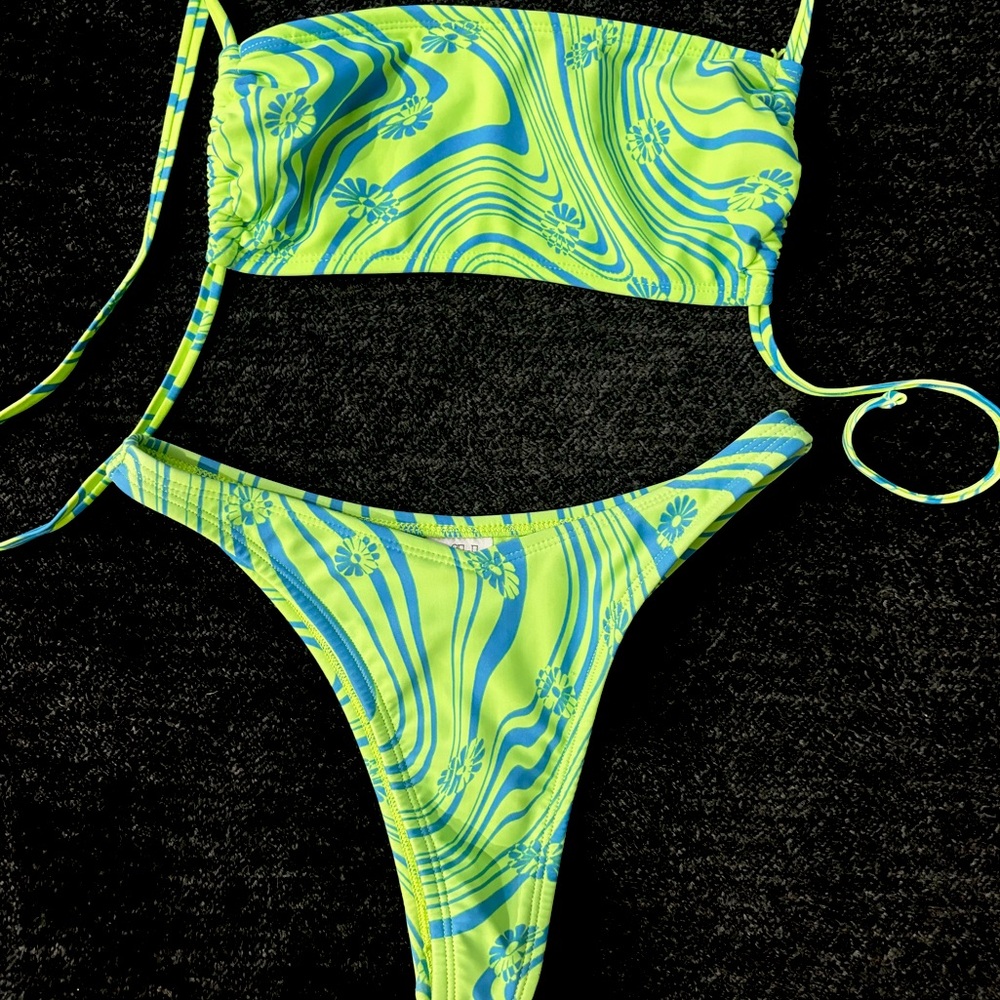 Wild Fable xxs neon bikini set